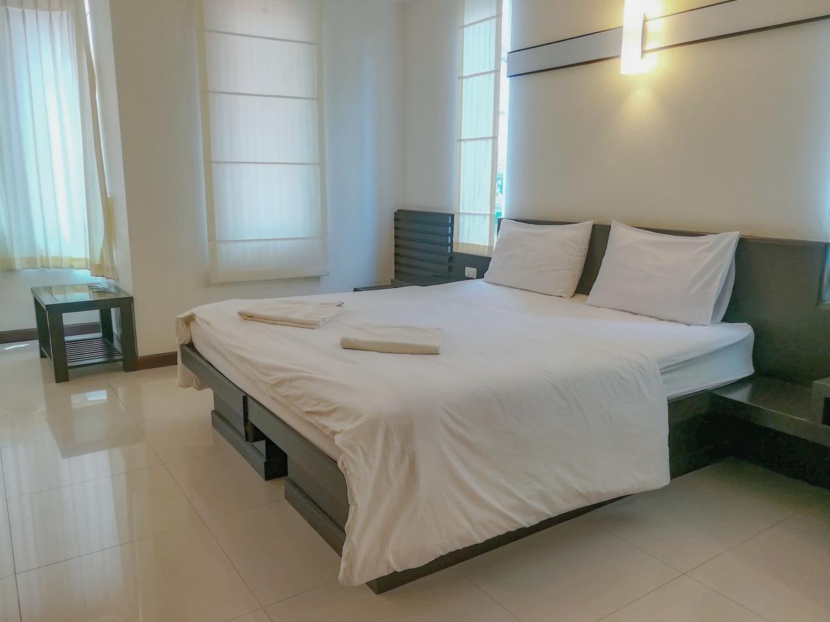 Hotel K.m. House 2*
